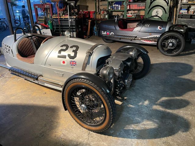 新車 モーガンオート